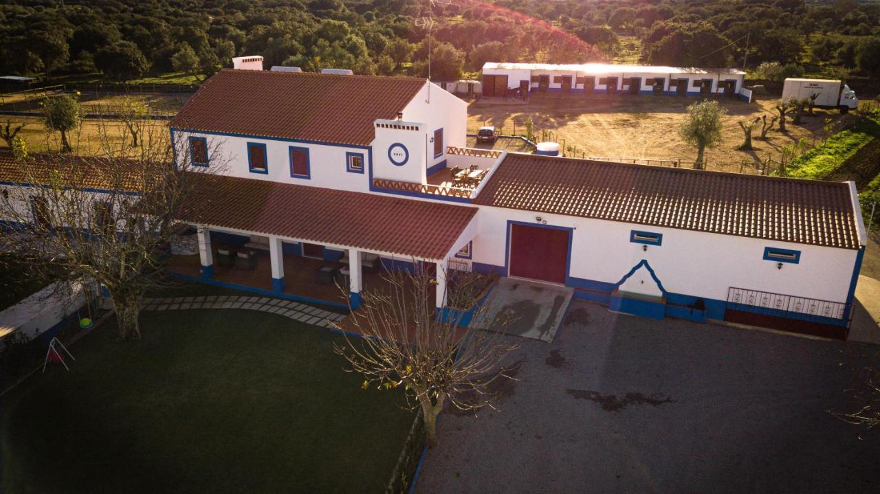 Bed and Breakfast Tapada Do Chafariz Эштремош Экстерьер фото