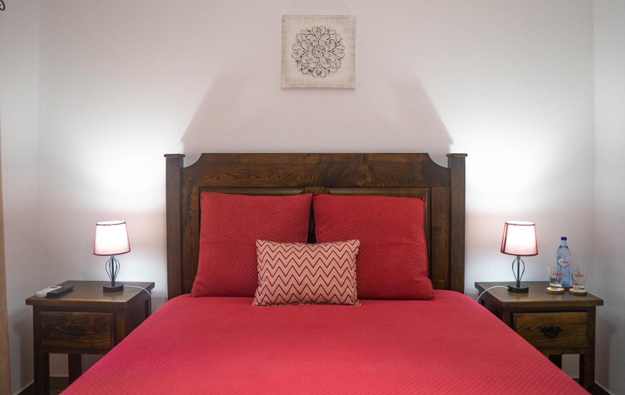 Bed and Breakfast Tapada Do Chafariz Эштремош Экстерьер фото