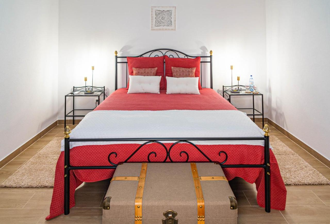Bed and Breakfast Tapada Do Chafariz Эштремош Экстерьер фото