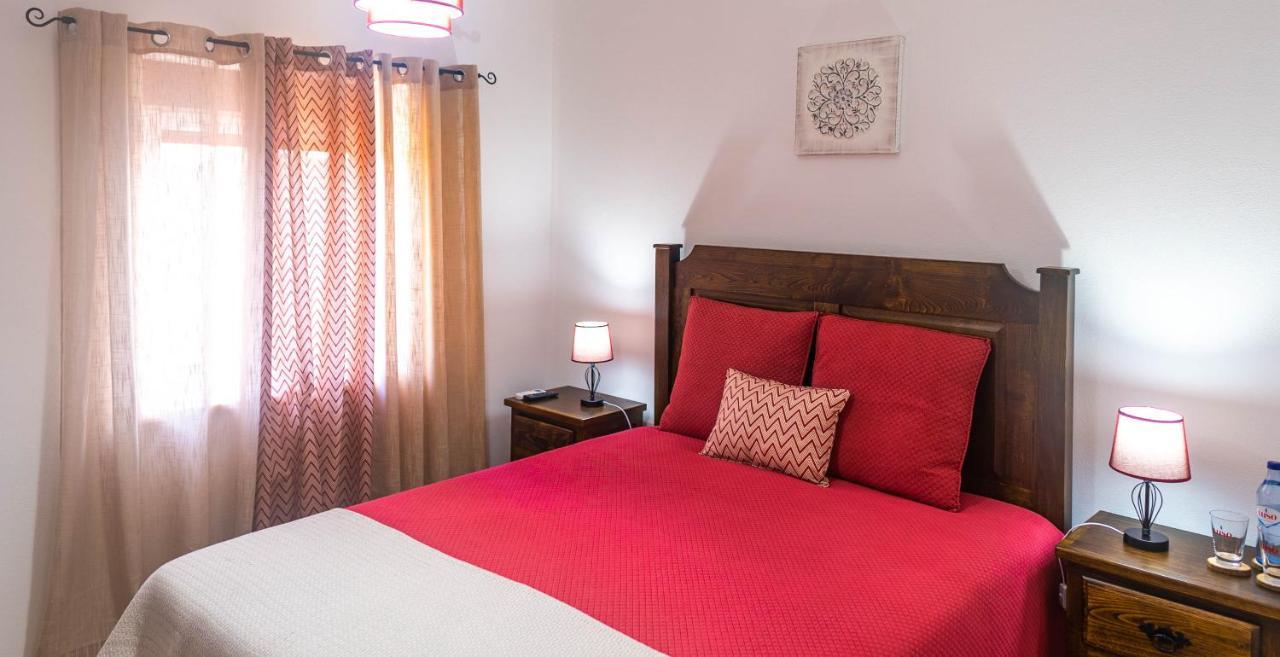Bed and Breakfast Tapada Do Chafariz Эштремош Экстерьер фото